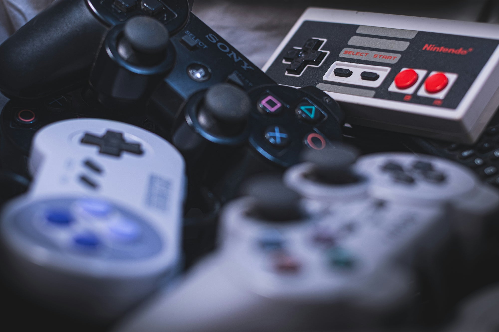 The Complete Guide to Retro Emulation on iPhone & Android (2026)